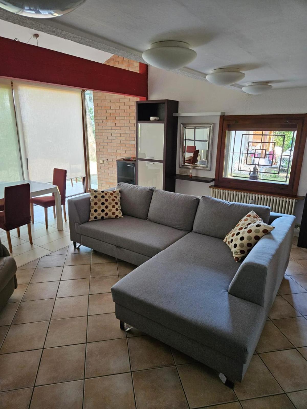 Villa A Schiera Raffinata Con Giardino Λινιάνο Σαμπιαντόρο Εξωτερικό φωτογραφία